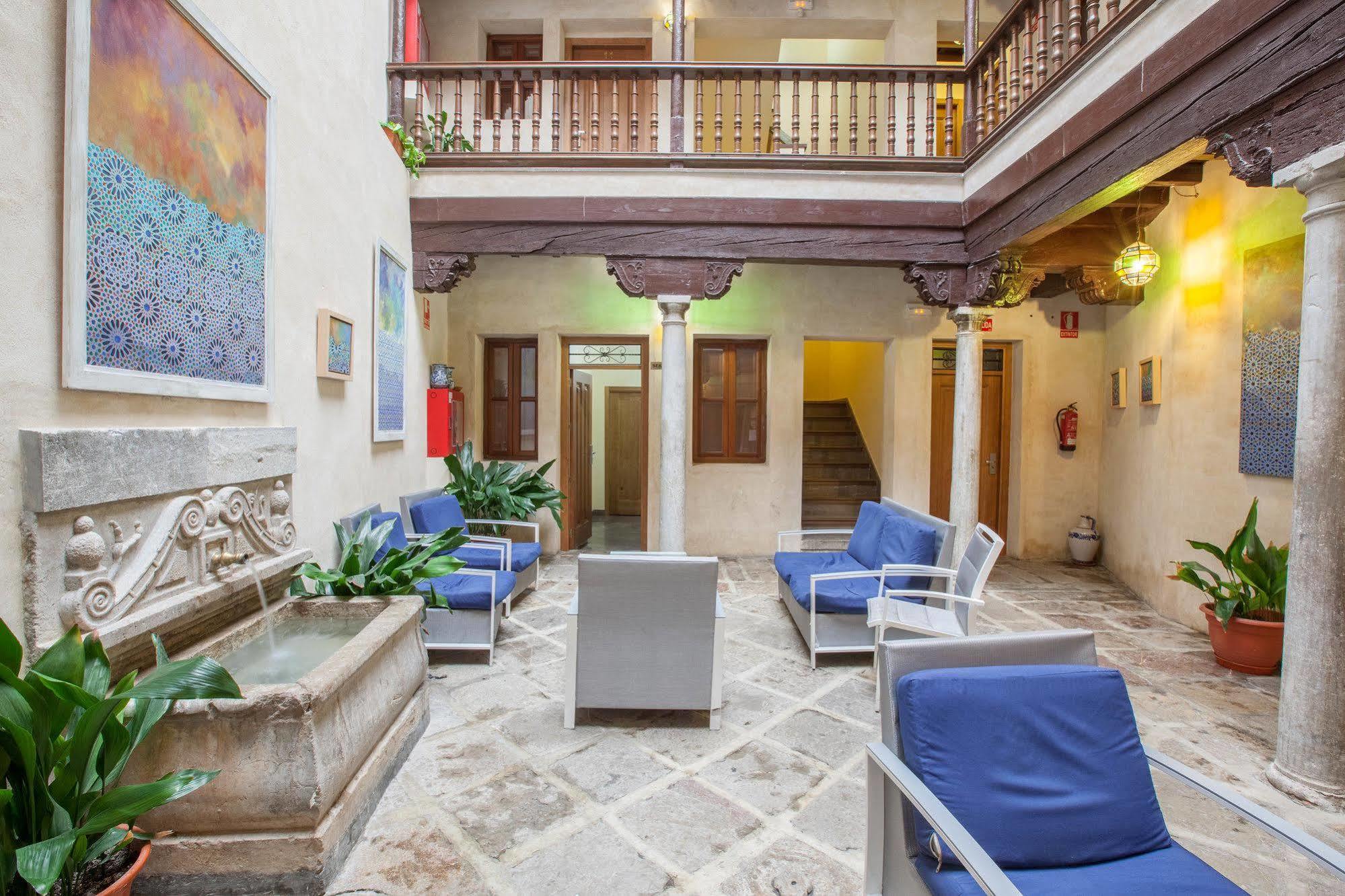 Mercader De Sedas Hotel Granada