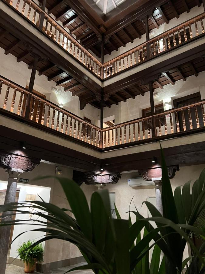 Hotel Mercader De Sedas Granada