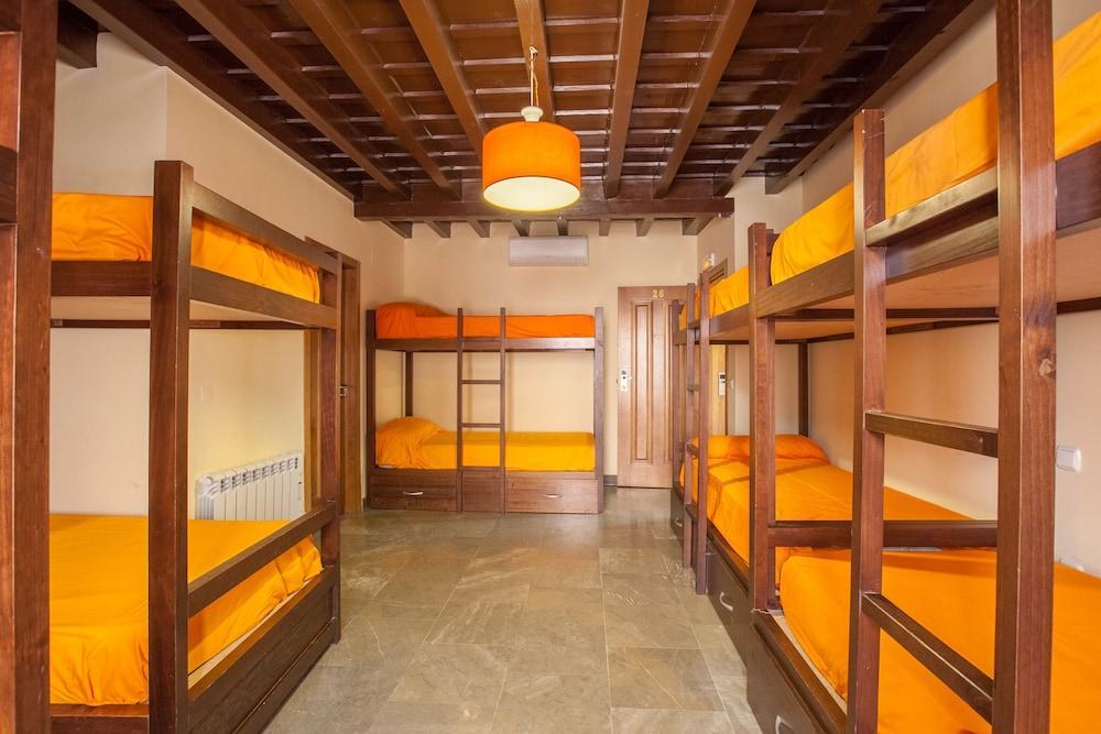 Mercader De Sedas Hotel Granada